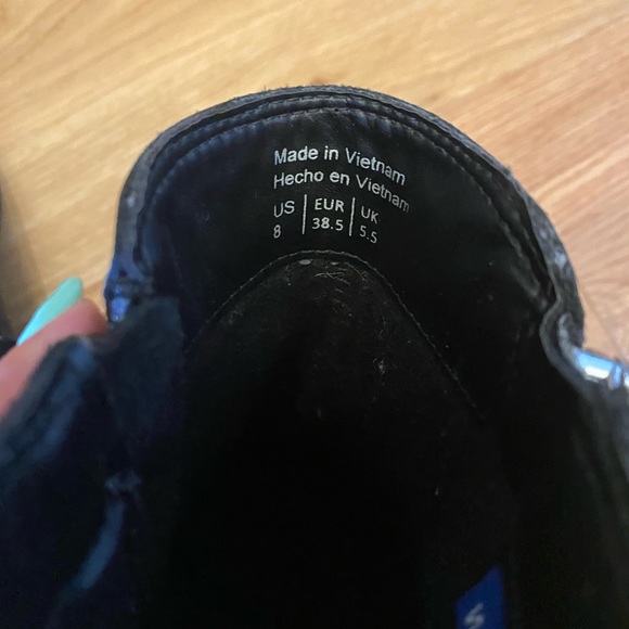 Aldo back boots, zipper side, size 8 - Picture 3 of 3